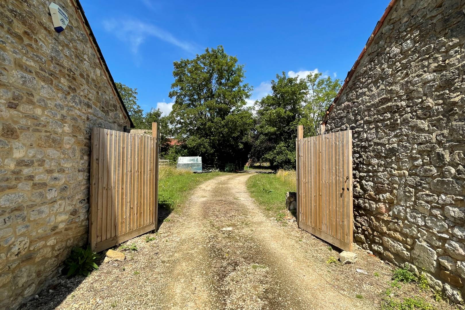 Manor Farm, North Hinksey Village, Oxford, OX2 0NA