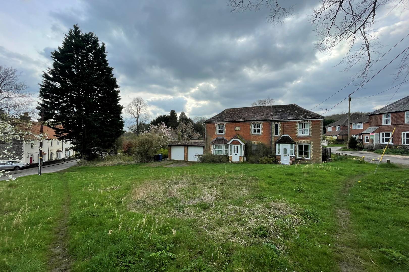 Woodview, Church Path, Lane End, High Wycombe, HP14 3HE