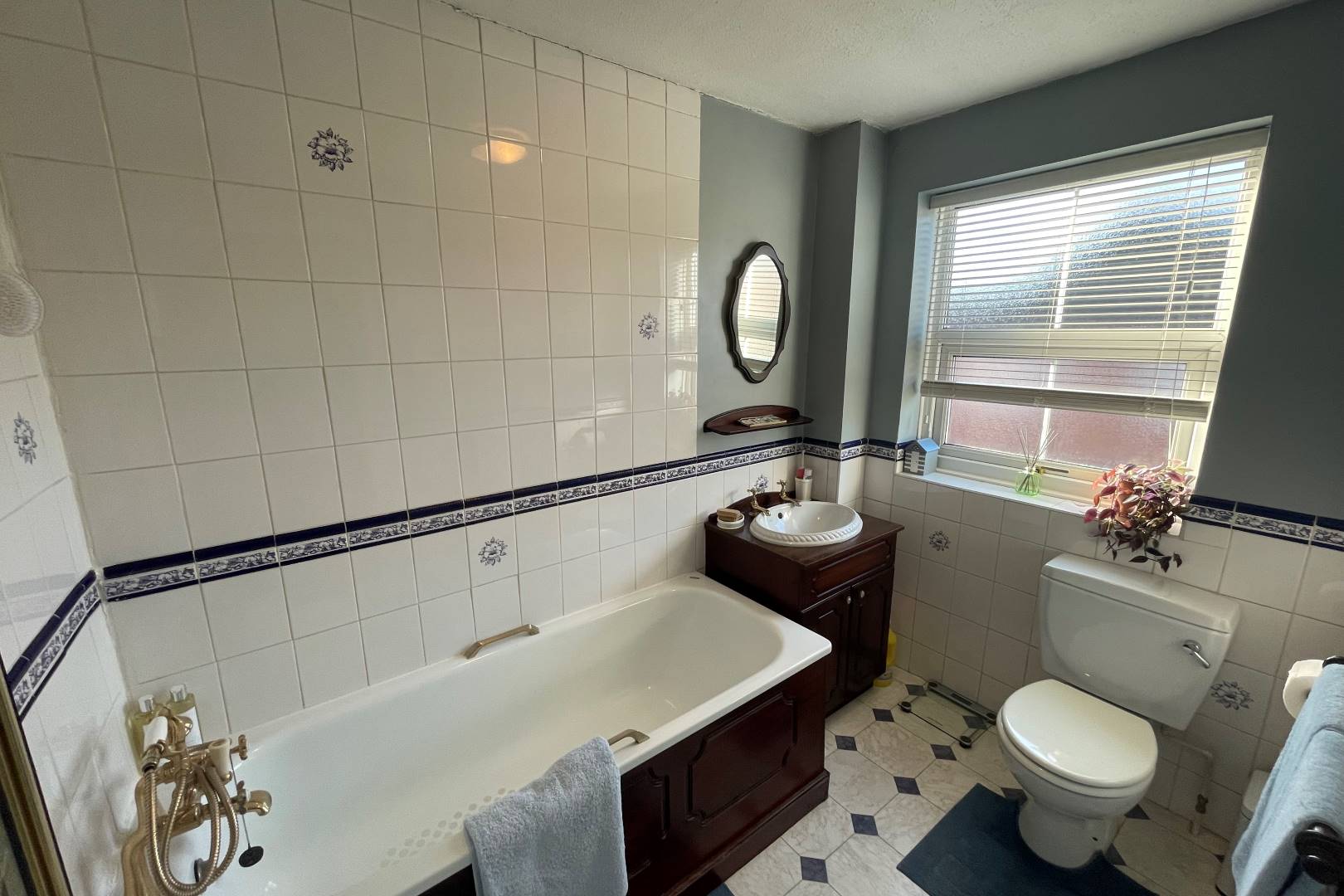 Woodview, Church Path, Lane End, High Wycombe, HP14 3HE