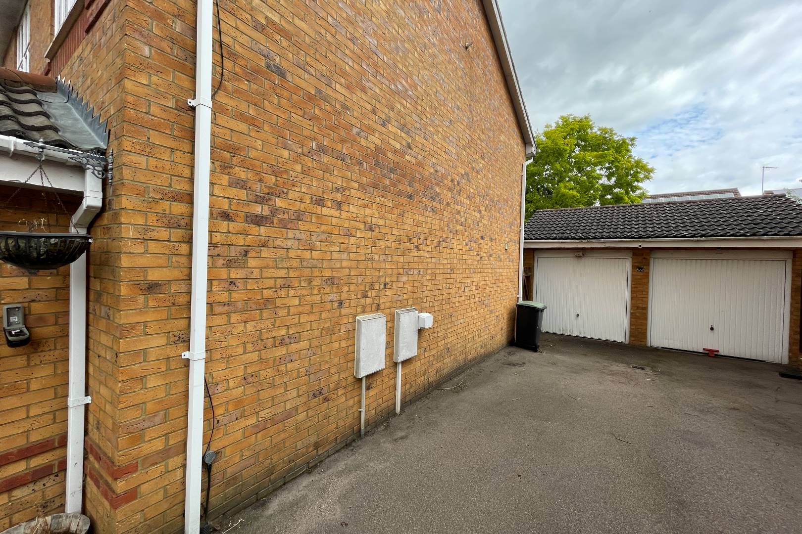 57 Aintree Drive, Rushden, NN10 0YS