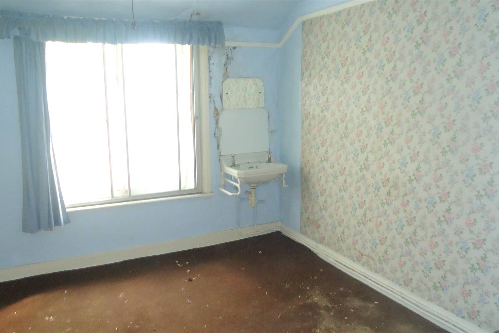 2 Lansdowne Road, Bedford, MK40 2BU