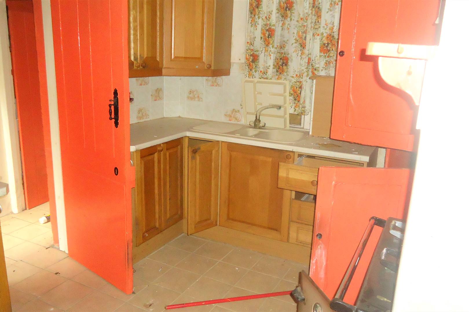 2 Lansdowne Road, Bedford, MK40 2BU