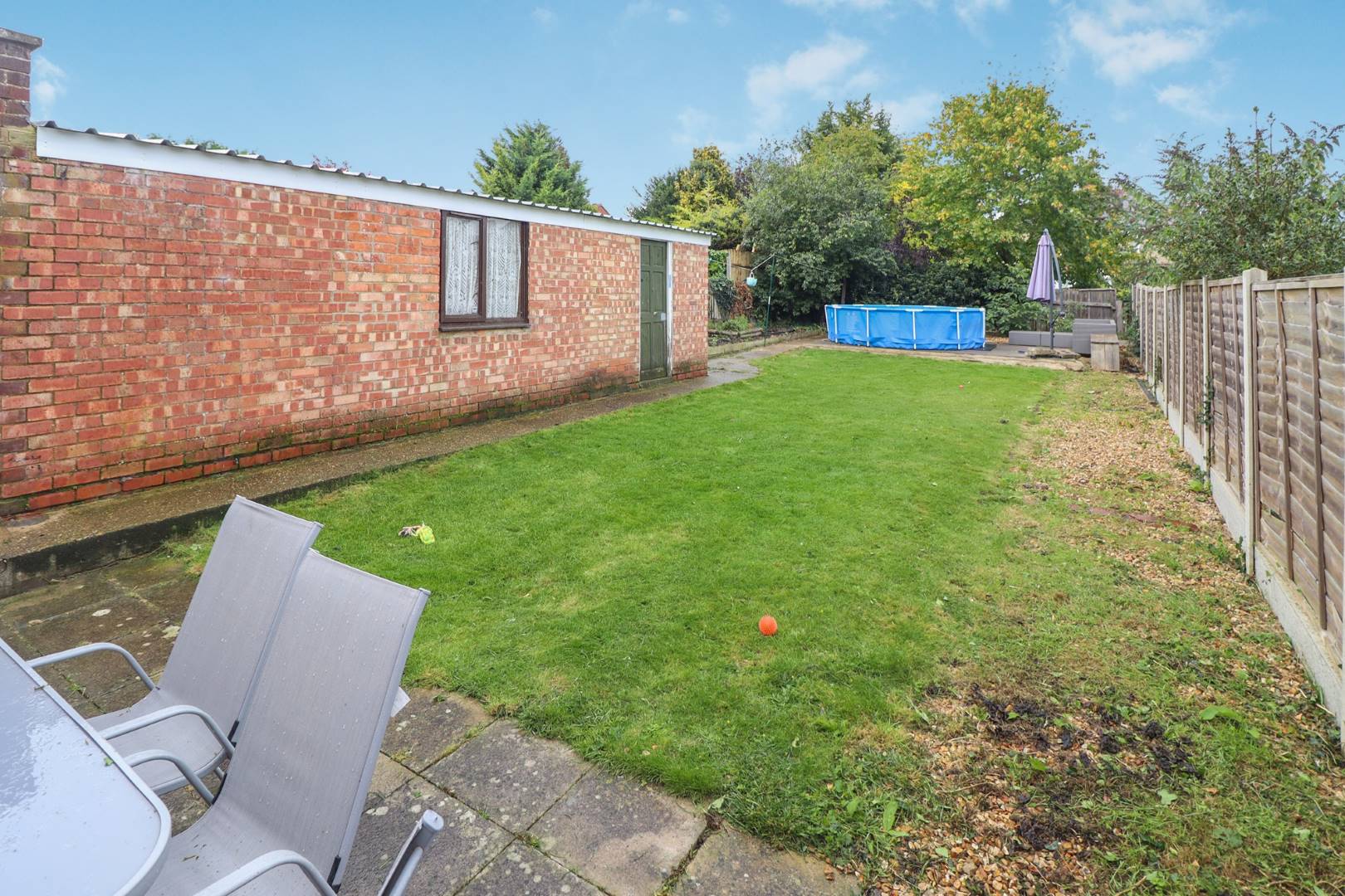 16 Park Avenue, Rushden, NN10 9NP