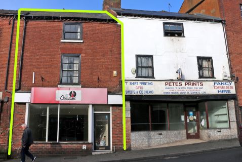Property for auction in Worcestershire)