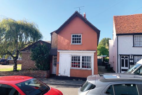Property for auction in Essex)
