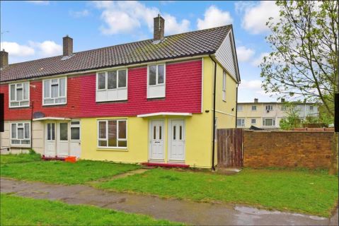 Property for auction in Essex)