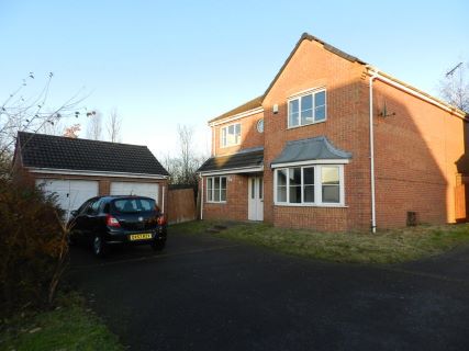 Property for auction in Derbyshire)