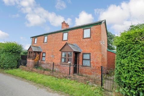 Property for auction in Herefordshire)