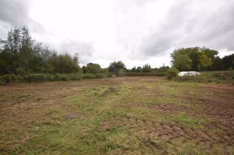 Property for auction in Herefordshire)