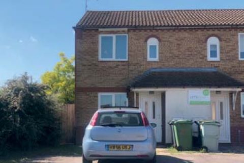 Property for auction in Northamptonshire)