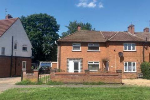 Property for auction in Northamptonshire)