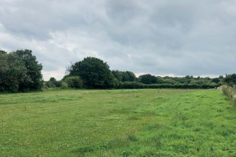 Property for auction in Derbyshire)