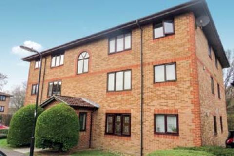 Property for auction in Hampshire)