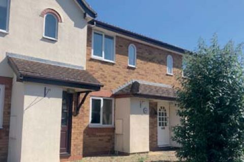 Property for auction in Northamptonshire)