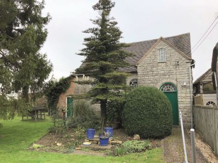 Property for auction in Warwickshire)