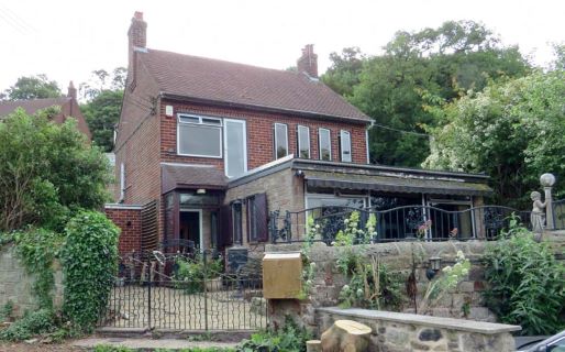 Property for auction in Derbyshire)