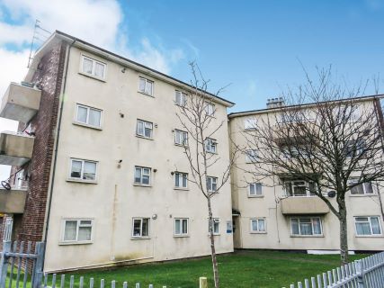 Property for auction in Devon)