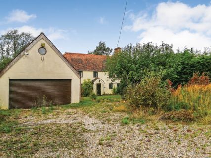 Property for auction in Essex)