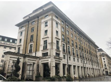 Property for auction in London)