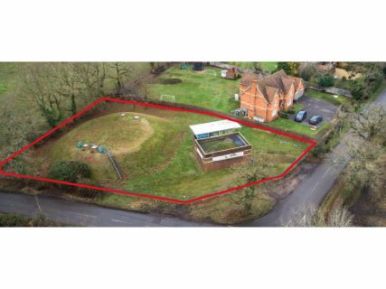 Property for auction in Berkshire)
