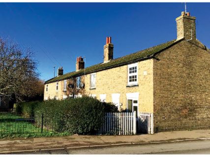 Property for auction in Cambridgeshire)