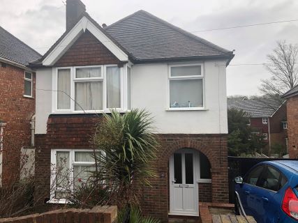 Property for auction in Surrey)