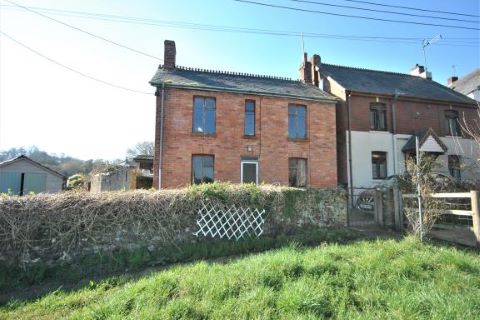 Property for auction in Somerset)