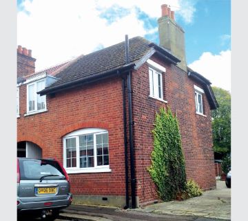 Property for auction in Essex)