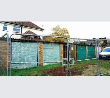 Property for auction in Buckinghamshire)