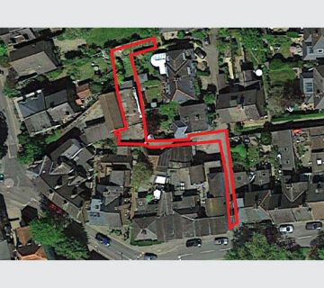 Property for auction in Surrey)