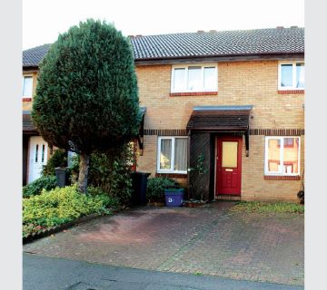 Property for auction in Surrey)