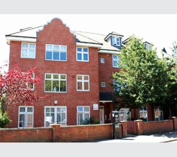 Property for auction in Surrey)