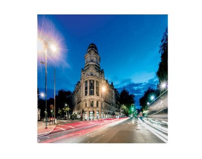 Property for auction in London)
