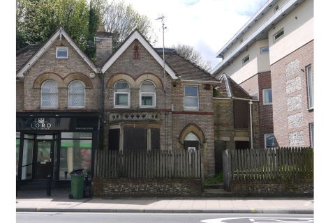 Property for auction in Hampshire)