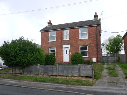 Property for auction in Hampshire)