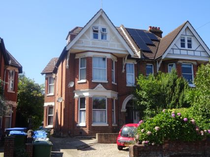 Property for auction in Hampshire)
