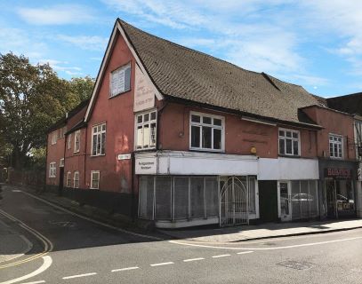 Property for auction in Essex)