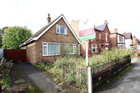 Property for auction in Nottinghamshire)