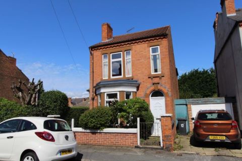Property for auction in Nottinghamshire)