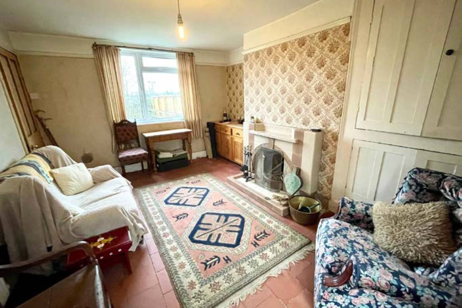 The Gates, Holly Bush, Bangor-on-Dee, Wrexham, LL13 0BG