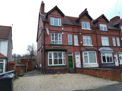 Property for auction in West Midlands)