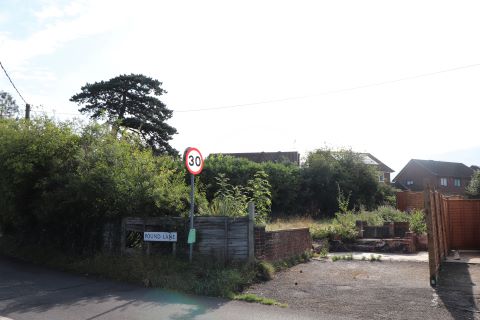 Property for auction in West Sussex)