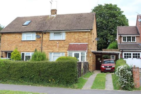 Property for auction in Hampshire)