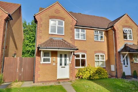 Property for auction in Hampshire)