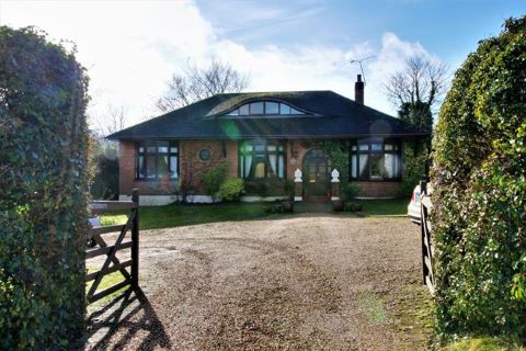 Property for auction in Hampshire)