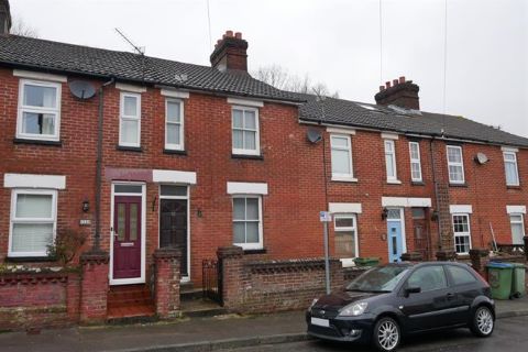 Property for auction in Hampshire)
