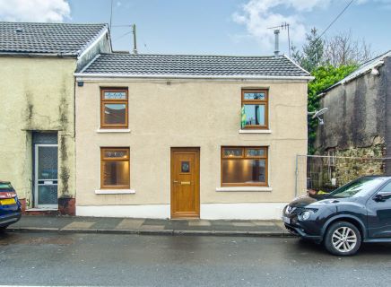 Property for auction in Mid Glamorgan)