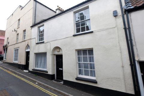 Property for auction in Avon)
