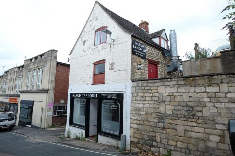 Property for auction in Gloucestershire)