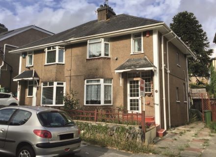 Property for auction in Devon)